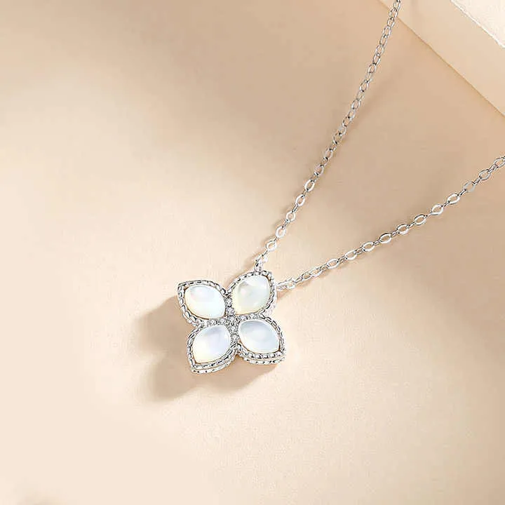 مجموعة مجوهرات فاخرة من الذهب الورديLuxury Rose Gold Jewelry Set