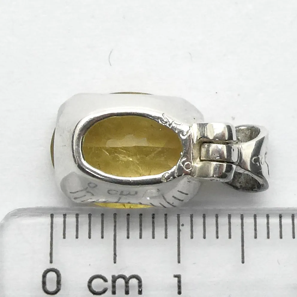 Heliodor Pendant, Golden Beryl, Faceted Oval, 925 Sterling Silver
