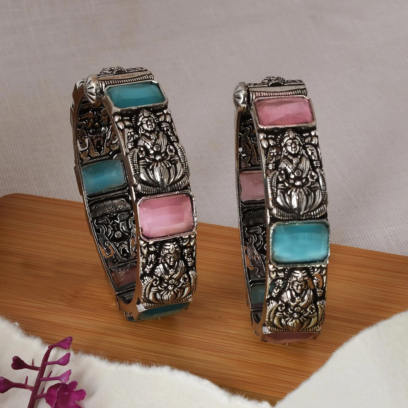 Padma One Piece Bangle